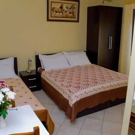 Hotel 4 Stinet Vlorë Eksteriør bilde