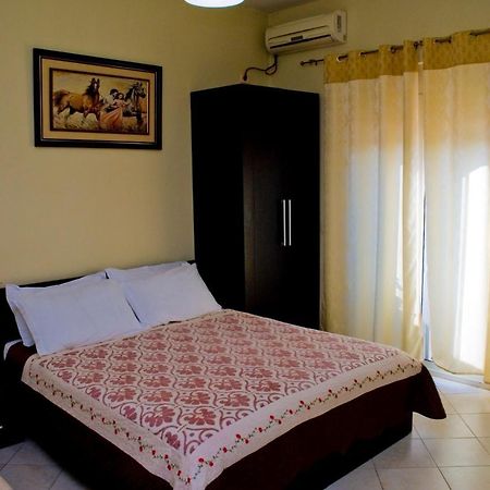 Hotel 4 Stinet Vlorë Eksteriør bilde