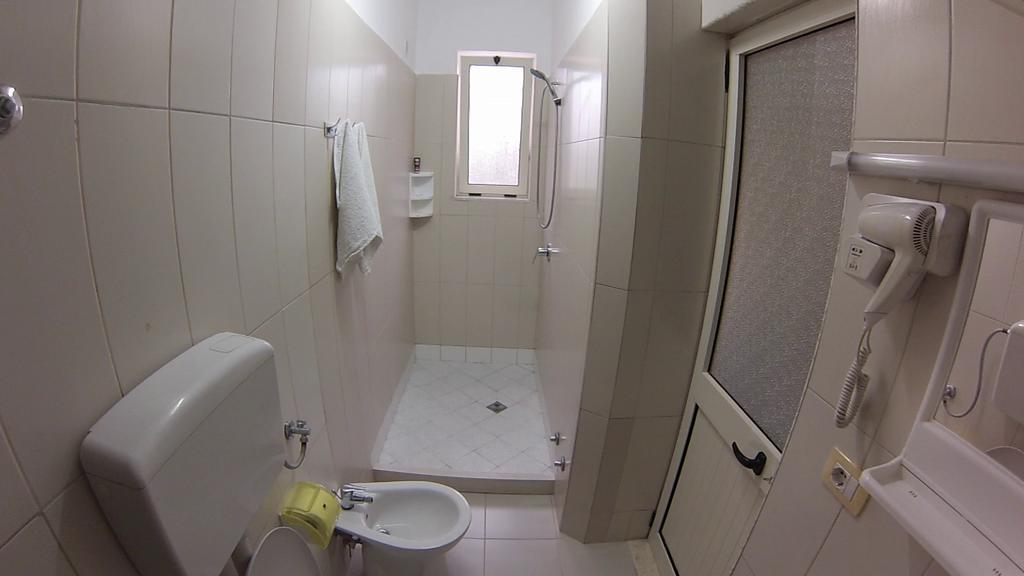 Hotel 4 Stinet Vlorë Eksteriør bilde