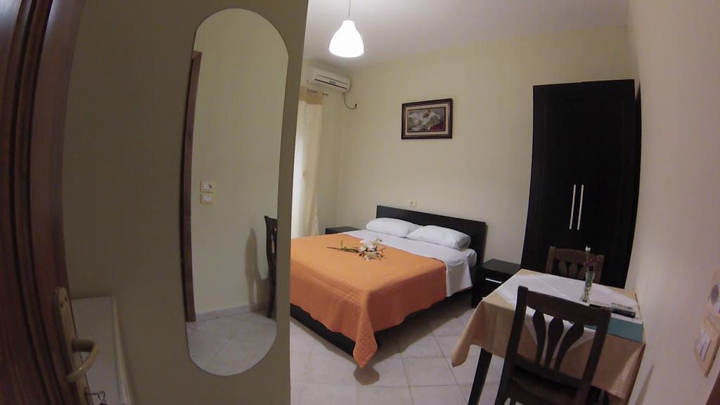 Hotel 4 Stinet Vlorë Eksteriør bilde