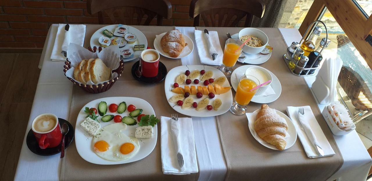 Hotel 4 Stinet Vlorë Eksteriør bilde