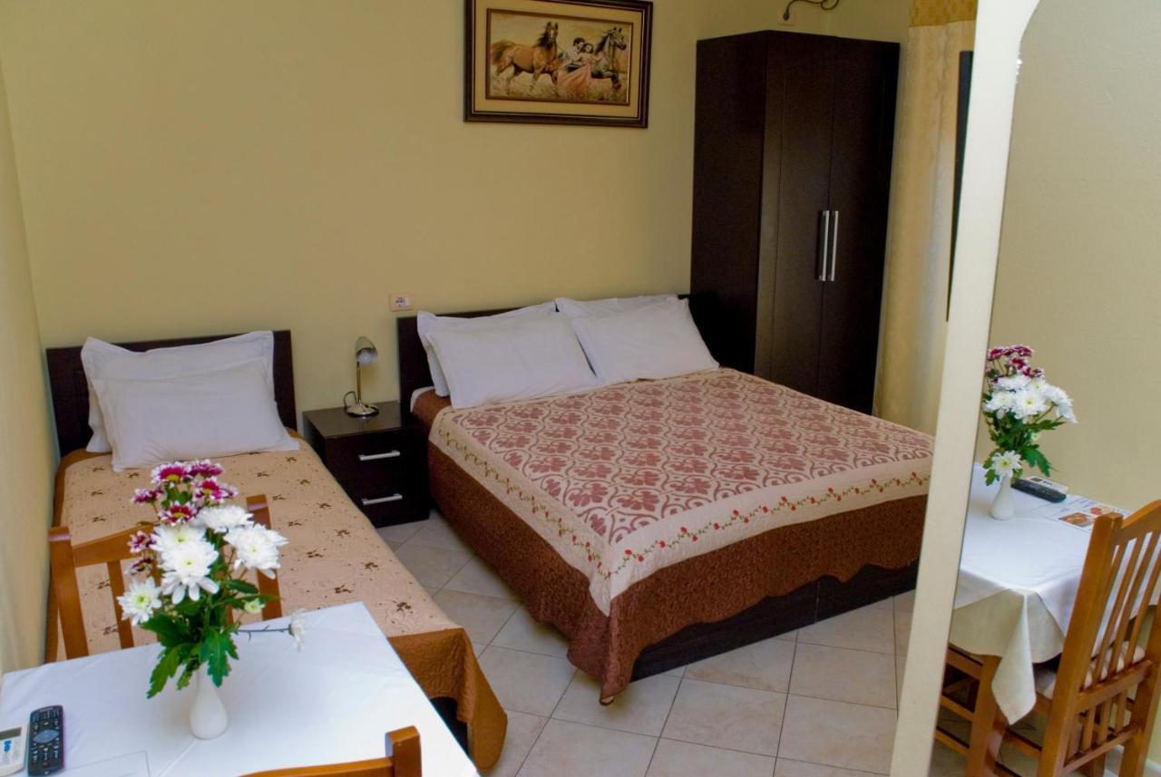 Hotel 4 Stinet Vlorë Eksteriør bilde