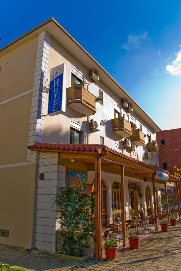 Hotel 4 Stinet Vlorë Eksteriør bilde